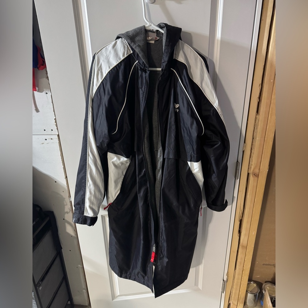 TYR swim parka size medium